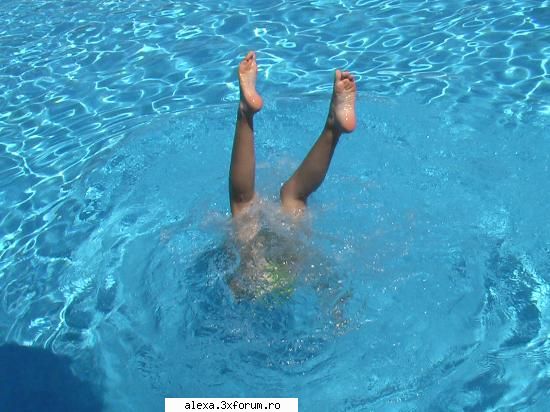 tot eu.. ia sa vad, ati facut poze la mare? la munte? hai nu fitzi timizi..