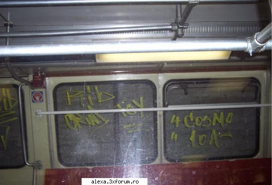 facut poza asta ... poza asta sunt prezente dedicatzii pentru cosmo stoicescu ioana (ioa) jtitzi ..:: rapper ::..