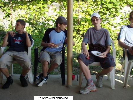 poze tine uite paparazzi, te-am prins