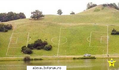 Poze haioase 2 - teren de fotbal - Poze